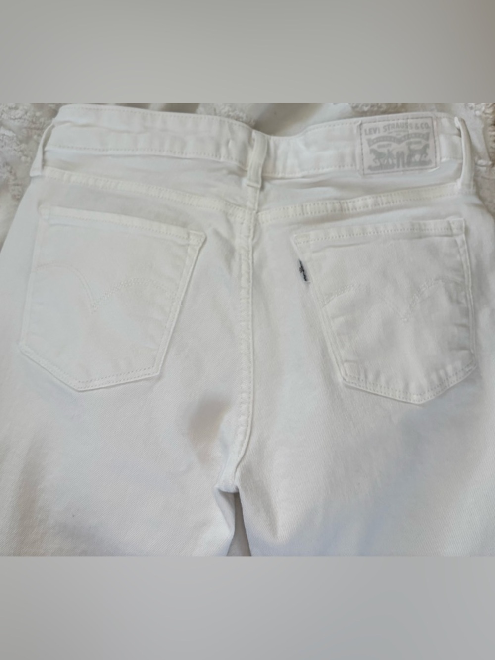 Levi's 711 White Skinny Jeans for Women - Picture 11 of 16